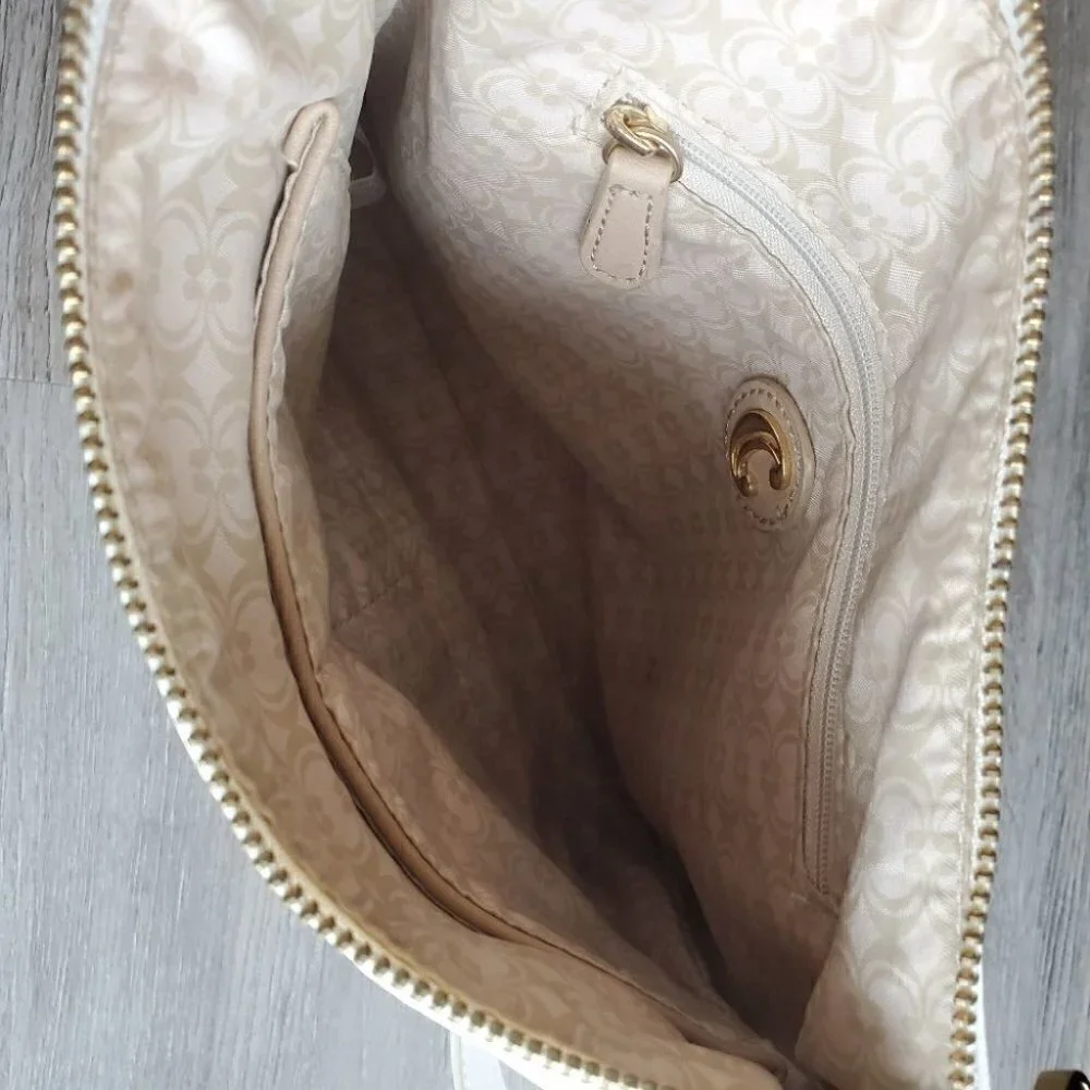 Crossbody Purse - Picture 4 of 7